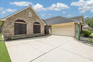 2726 N Larkspur Cir, Pearland, TX 77584 - Photo 2