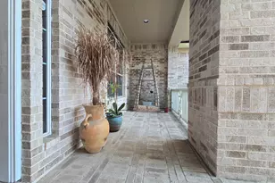 15 Barlow Ct, The Woodlands, TX 77382 - Photo 2