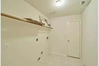 12318 Georgetown Park Court, Houston, TX 77058 - Photo 32