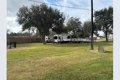 17915 Houston Avenue, Alvin, TX 77511 - Photo 4