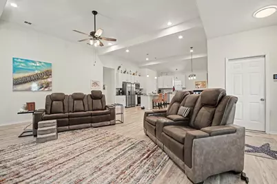 64 Borondo Pines, La Marque, TX 77568 - Photo 10