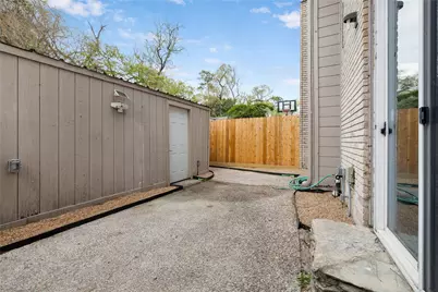 2103 2103 Lake Village Drive, Houston, TX 77339 - Photo 12