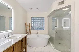 10738 Cedar Creek Dr, Houston, TX 77042 - Photo 18