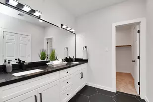 7926 Gladstone St, Houston, TX 77051 - Photo 8