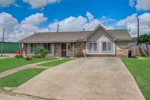 930 Centerwood Dr, Houston, TX 77013 - Photo 4