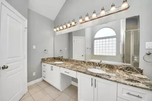835 Rosine St, Houston, TX 77019 - Photo 24