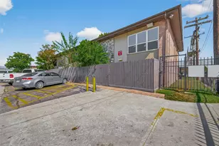 7047 Bissonnet St, Houston, TX 77074 - Photo 4