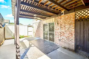 12773 Leader St, Houston, TX 77072 - Photo 16