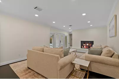2402 Chimney Rock Road, Houston, TX 77056 - Photo 22