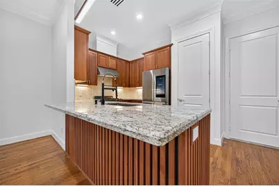 28 Riva Row, The Woodlands, TX 77380 - Photo 8