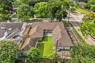 5762 Birdwood Rd, Houston, TX 77096 - Photo 48