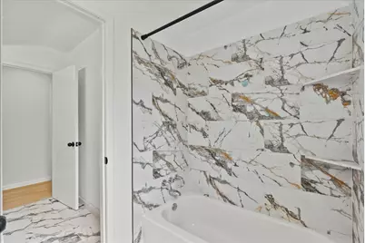 5762 Birdwood Road, Houston, TX 77096 - Photo 22