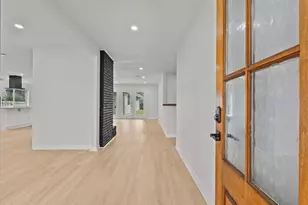 5762 Birdwood Rd, Houston, TX 77096 - Photo 2