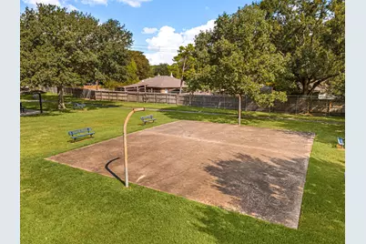 9227 Stockwell Drive, Houston, TX 77083 - Photo 32