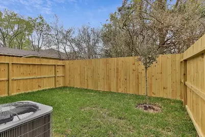 1043 Marcolin, Houston, TX 77088 - Photo 50