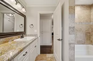 5535 Queensloch Dr Dr, Houston, TX 77096 - Photo 10