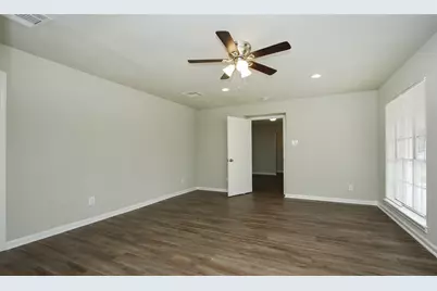 5019 Westwood, Dickinson, TX 77539 - Photo 8