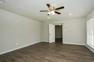 5019 Westwood Dr, Dickinson, TX 77539 - Photo 8