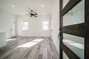 8409 Schneider St, Houston, TX 77093 - Photo 2