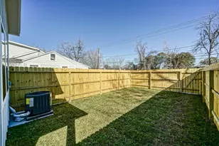 8409 Schneider St, Houston, TX 77093 - Photo 18