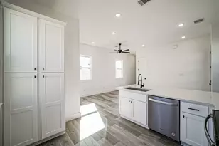 8409 Schneider St, Houston, TX 77093 - Photo 8