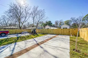 8409 Schneider St, Houston, TX 77093 - Photo 20