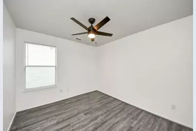 5450 Aloe Avenue, Baytown, TX 77521 - Photo 18