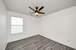 5450 Aloe Ave, Baytown, TX 77521 - Photo 18