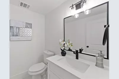 1207 Cavalcade Street #B, Houston, TX 77009 - Photo 12