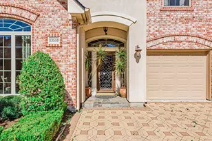 13510 Broadmeadow Ln, Houston, TX 77077 - Photo 2