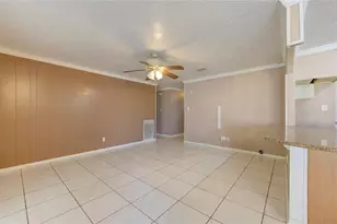 11222 Langdon Ln Ln, Houston, TX 77072 - Photo 6