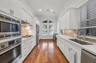 1110 Lake Pointe Pkwy, Sugar Land, TX 77478 - Photo 8