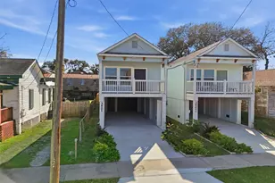 3521 Ave N 1/2, Galveston, TX 77550 - Photo 2