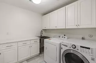 11407 Holidan Way, Hedwig Village, TX 77024 - Photo 48