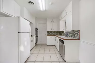 8322 Glen Valley Drive, Houston, TX 77061 - Photo 10