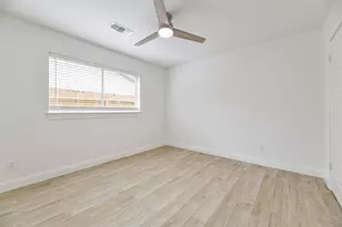 408 Christina Ln, Friendswood, TX 77546 - Photo 18