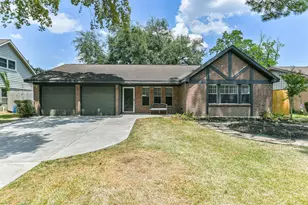 408 Christina Ln, Friendswood, TX 77546 - Photo 1