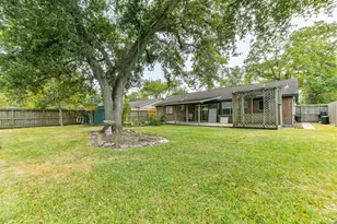 408 Christina Ln, Friendswood, TX 77546 - Photo 26