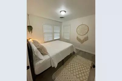 6208 Walnut Hills Drive, Austin, TX 78723 - Photo 2