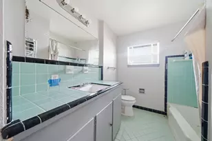 6633 Sandstone St, Houston, TX 77074 - Photo 8