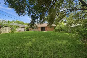 6633 Sandstone St, Houston, TX 77074 - Photo 10