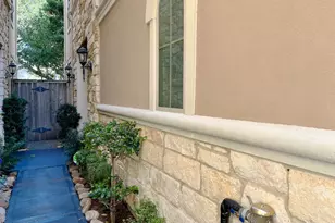 5207 Gibson St, Houston, TX 77007 - Photo 2