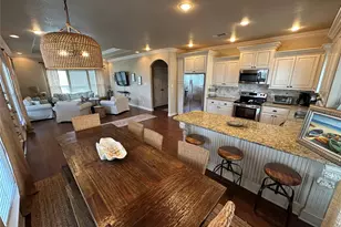 2029 Idyle View, Crystal Beach, TX 77650 - Photo 16