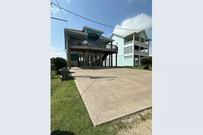 2029 Idyle View, Crystal Beach, TX 77650 - Photo 2