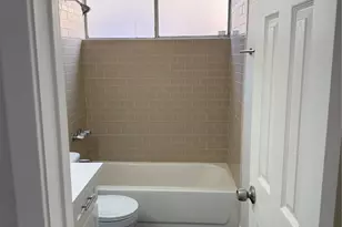 16715 Ribbonridge Dr, Sugar Land, TX 77498 - Photo 10