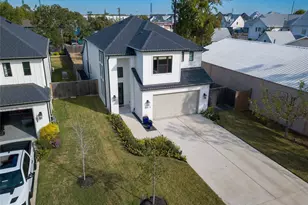 8810 Carousel Ln A, Houston, TX 77080 - Photo 2