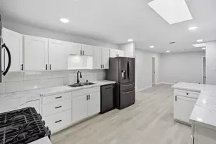 3615 Rosedale St, Houston, TX 77004 - Photo 14