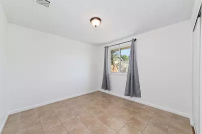 563 Slumberwood Drive, Houston, TX 77013 - Photo 8