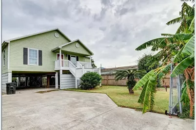 641 4th Street, Dickinson, TX 77539 - Photo 1