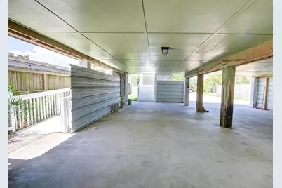 641 4th Street, Dickinson, TX 77539 - Photo 24